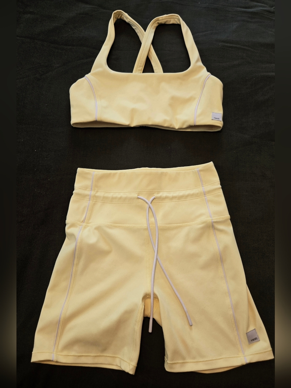 Vuori Piped Bra & Shorts Set Like New